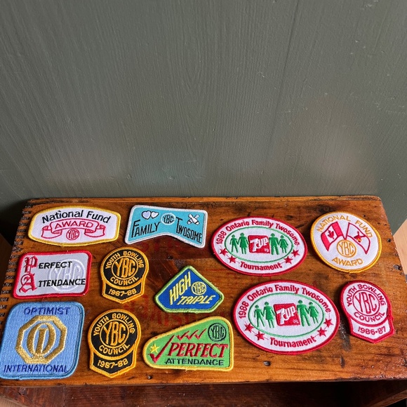Collection of 12 Vintage Youth Bowling Embroidered Patches - Picture 1 of 7